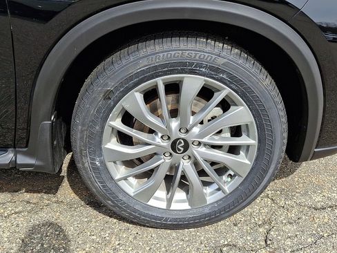 Used 2023 INFINITI QX50 Luxe image 9