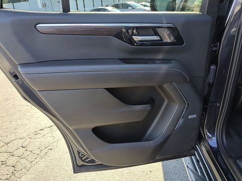 Certified 2025 Chevrolet Tahoe Premier AWD/4WD image 28