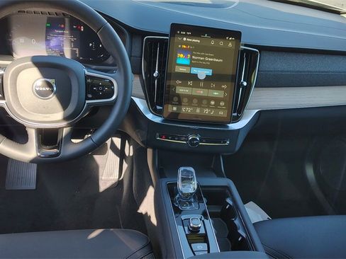 New 2026 Volvo XC90 B6 Plus w/ Protection Package Premier image 12