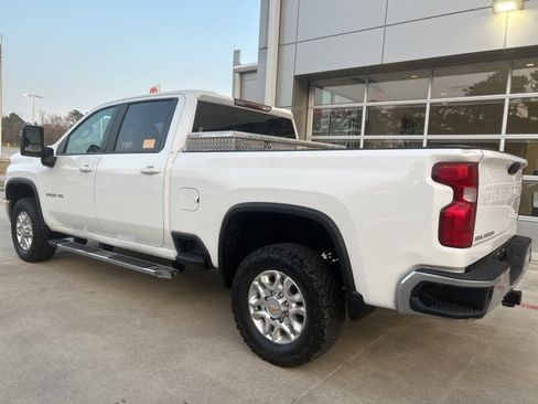 Used 2023 Chevrolet Silverado 2500 LT w/ Convenience Package image 6