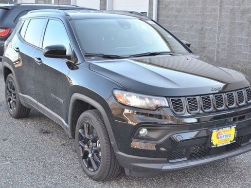 New 2026 Jeep Compass Latitude image 2