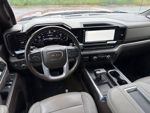 Used 2022 GMC Sierra 1500 SLT w/ SLT Convenience Package AWD/4WD image 22