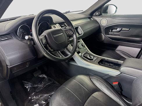 Used 2017 Land Rover Range Rover Evoque SE Premium image 23