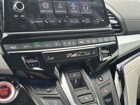 New 2026 Honda Odyssey Touring image 18