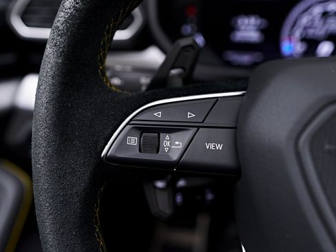 Used 2021 Lamborghini Urus image 61