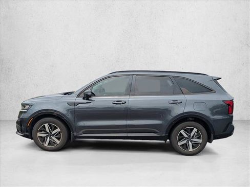 Used 2023 Kia Sorento S FWD image 2