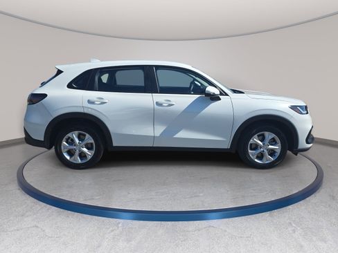 Used 2024 Honda HR-V LX image 4