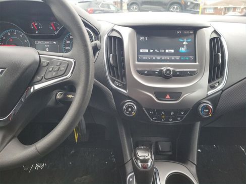 Used 2017 Chevrolet Cruze LT w/ RS Package image 13
