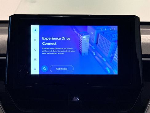 Used 2023 Toyota Corolla Cross L image 12