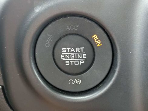 Used 2023 Jeep Gladiator Overland w/ Popular Equipment Package AWD/4WD image 32
