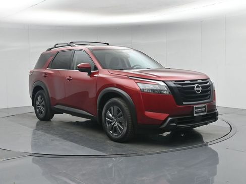 Used 2023 Nissan Pathfinder SV w/ SV Premium Package image 60