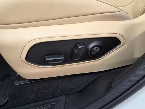 New 2025 Jeep Grand Cherokee L Limited w/ Black Appearance Package image 17