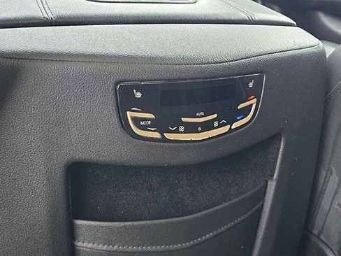 Used 2020 Cadillac Escalade Luxury image 13