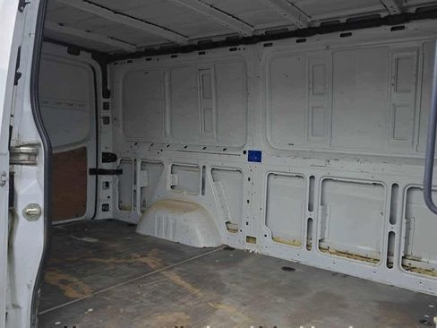 Used 2018 Mercedes-Benz Sprinter 2500 image 11