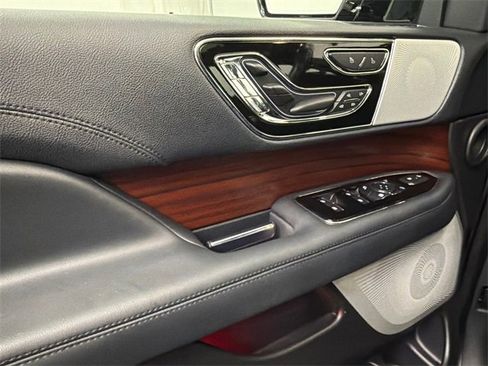 Used 2023 Lincoln Navigator L Reserve image 39