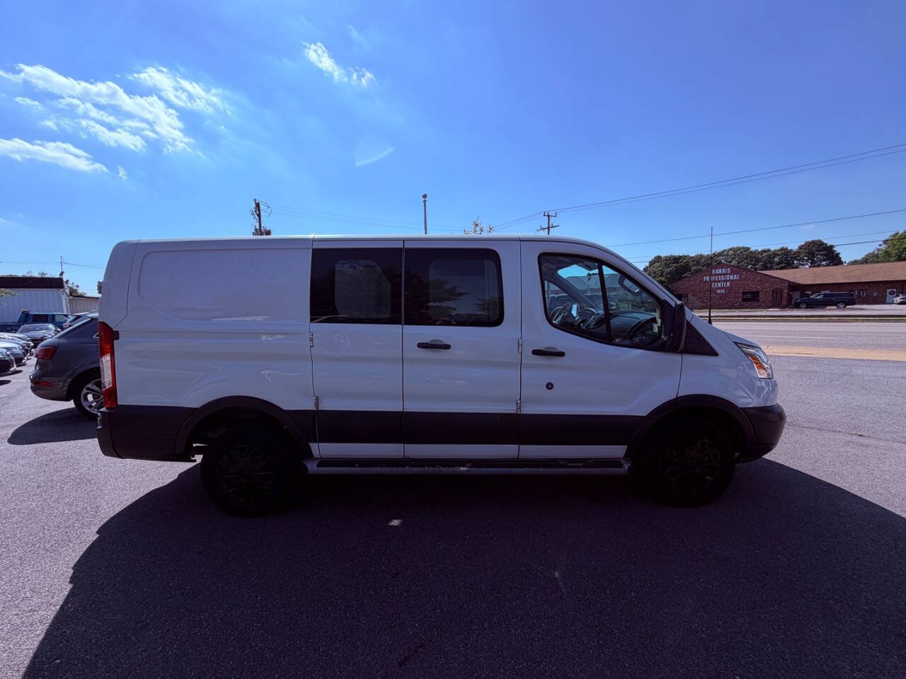 Used 2015 Ford Transit 250 130 Low Roof w/ Exterior Upgrade Package RWD image 7