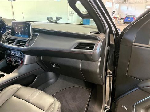 Used 2024 Chevrolet Suburban RST w/ Luxury Package image 13