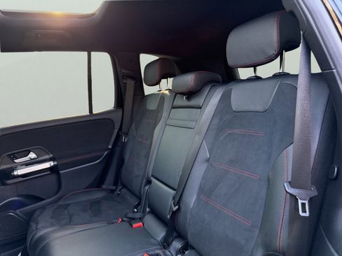 Used 2021 Mercedes-Benz GLB 35 AMG 4MATIC image 34