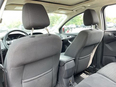 Used 2012 Ford Focus SEL FWD image 19