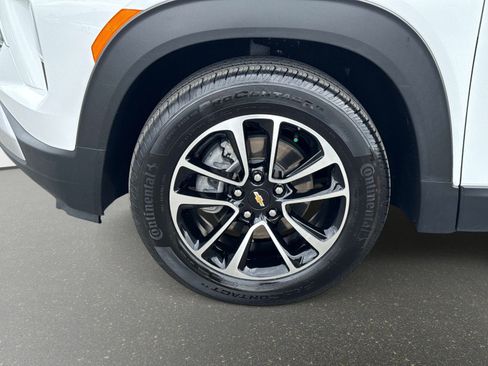 Used 2024 Chevrolet TrailBlazer LT w/ Convenience Package FWD image 12