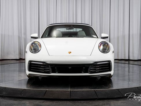 Used 2021 Porsche 911 Carrera image 2
