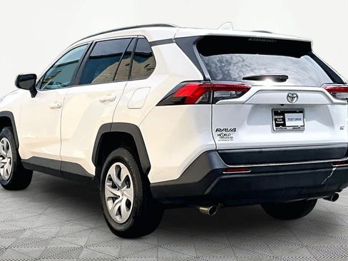 Used 2021 Toyota RAV4 LE FWD image 12