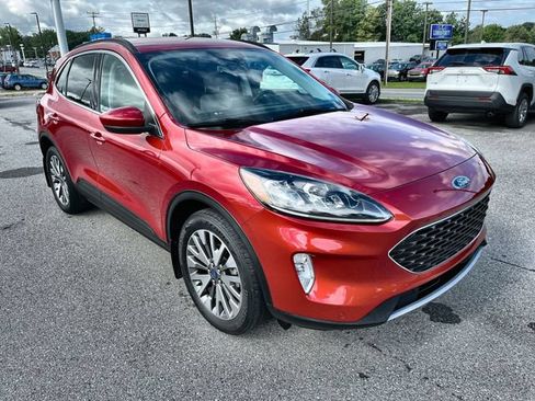 Used 2022 Ford Escape Titanium AWD/4WD image 11