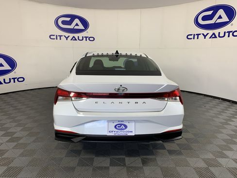 Used 2021 Hyundai Elantra SEL FWD image 4