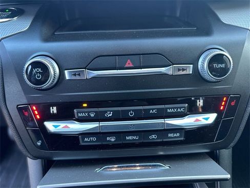 Certified 2020 Ford Explorer XLT w/ Comfort Package image 19