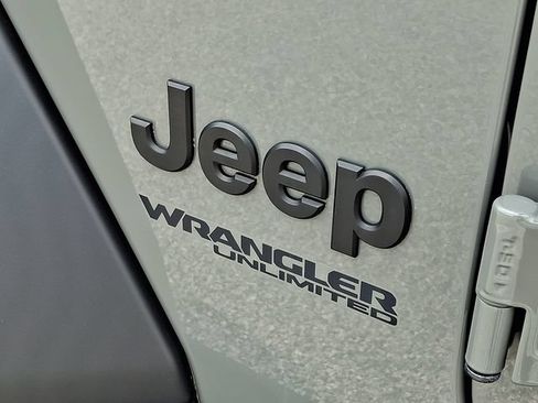 Used 2022 Jeep Wrangler Unlimited Sport w/ Sun And Sound Package AWD/4WD image 30