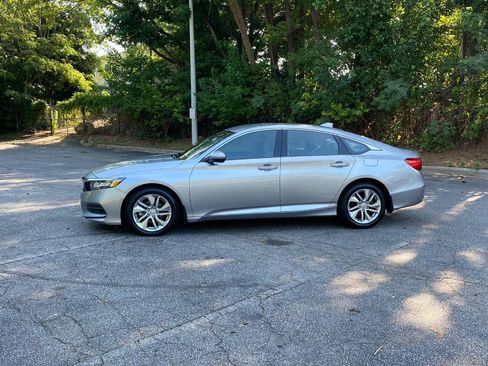 Used 2018 Honda Accord LX image 8