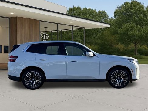 Used 2025 BMW X3 xDrive30i w/ Premium Package image 6