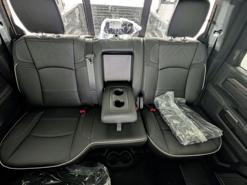 New 2026 RAM 3500 Limited image 27