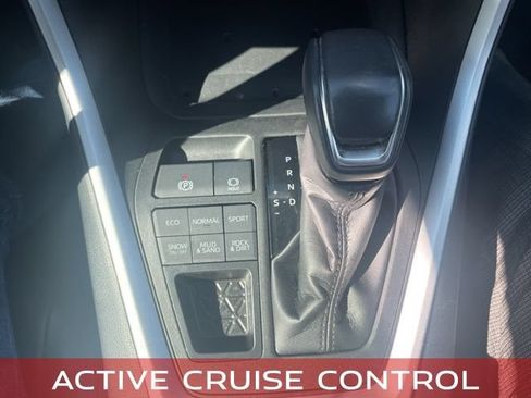 Used 2023 Toyota RAV4 XLE Premium AWD/4WD image 32