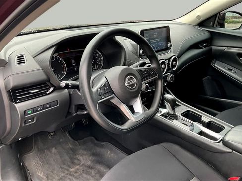Used 2024 Nissan Sentra SV FWD image 18