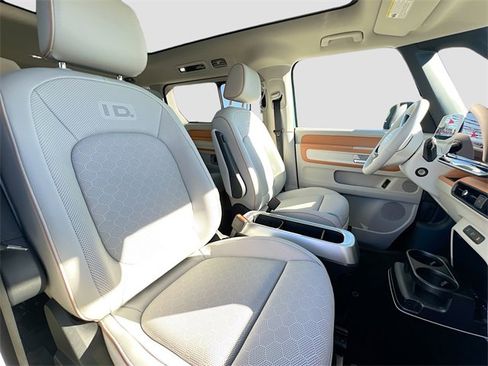 New 2025 Volkswagen ID. Buzz 1st Edition image 30