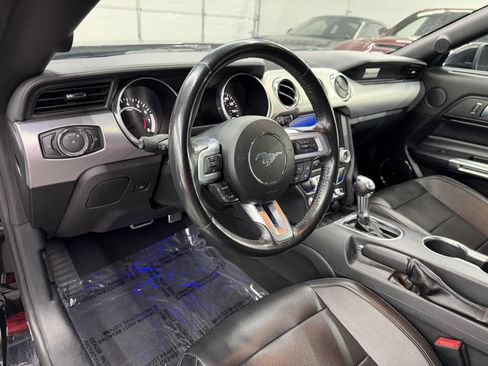 Used 2023 Ford Mustang Premium image 17