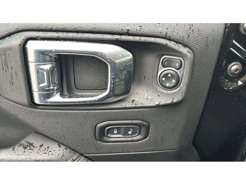 Used 2025 Jeep Wrangler Sahara w/ Safety Group image 17