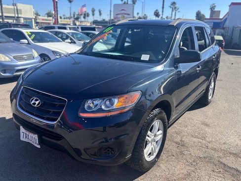 Used 2011 Hyundai Santa Fe GLS image 2