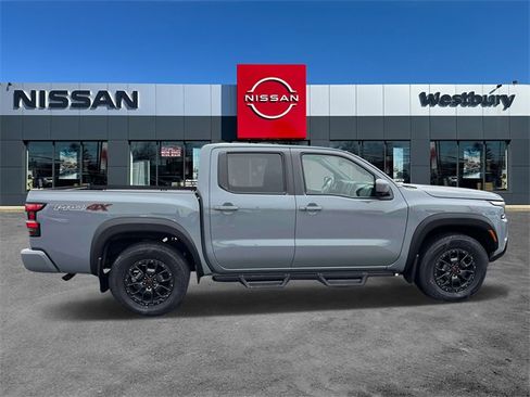 Used 2022 Nissan Frontier PRO-4X w/ Pro-4X Premium Package image 5