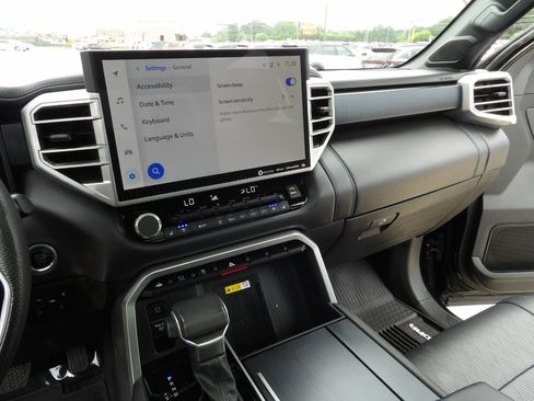 Used 2023 Toyota Tundra Platinum image 21