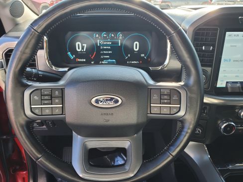 Used 2022 Ford F150 Lariat w/ Max Trailer Tow Package RWD image 16