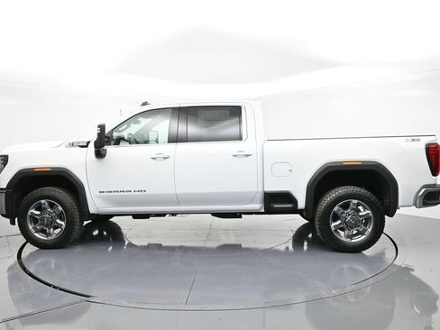 Used 2025 GMC Sierra 3500 SLE w/ SLE Value Package AWD/4WD image 5