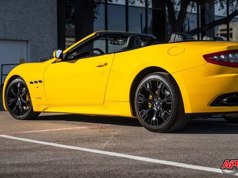 Used 2014 Maserati GranTurismo Sport RWD image 51