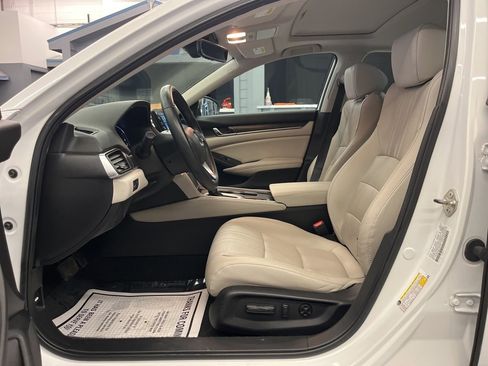 Used 2019 Honda Accord EX-L image 10