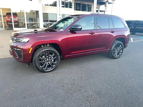 New 2026 Jeep Grand Cherokee Limited image 1