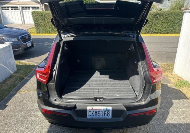 Used 2023 Volvo XC40 Recharge Ultimate w/ Protection Package Premier AWD/4WD image 13