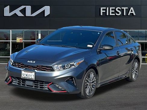 Used 2022 Kia Forte GT-Line w/ GT-Line Premium Package image 2