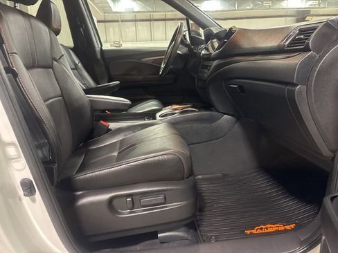 Used 2023 Honda Passport TrailSport image 10