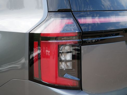 Certified 2025 Nissan Armada PRO-4X AWD/4WD image 17